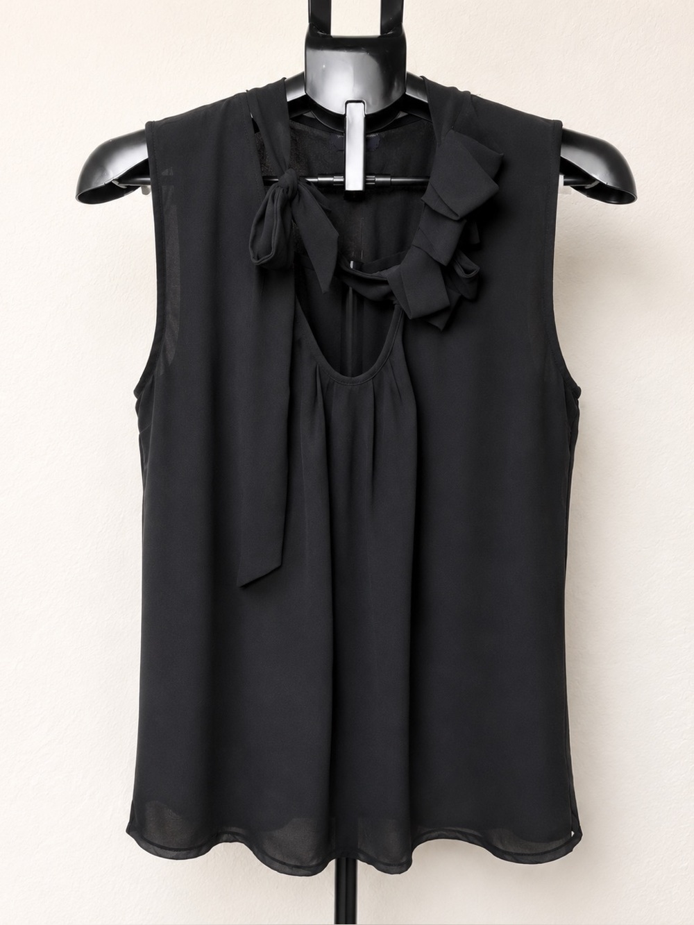 Gap Black Sleeveless Tie Neck Blouse Women’s Large Sheer Career Top